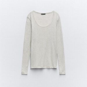 2 Zara long sleeves in cream and black
